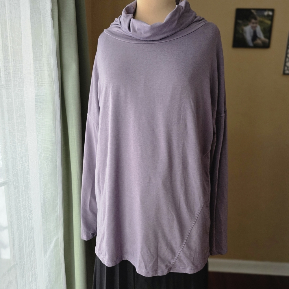Apana Lavender Yoga / Activewear Top - Size Large - EUC